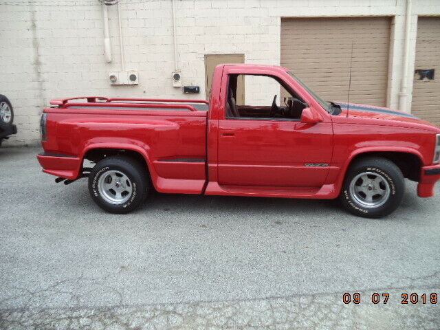 1993 Red Chevrolet C/K Pickup 1500 pickup