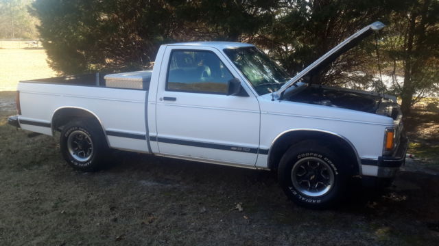 1993 white Chevrolet Other Pickups pickup truck