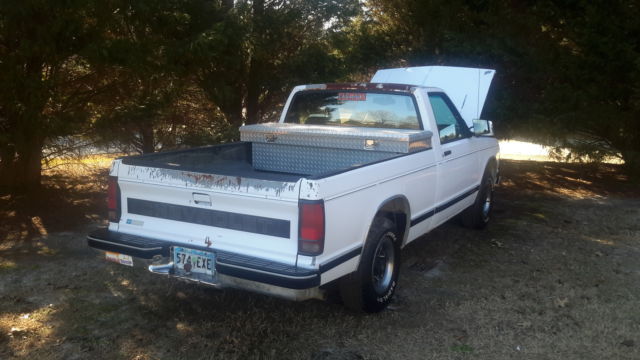 1993 white Chevrolet Other Pickups pickup truck