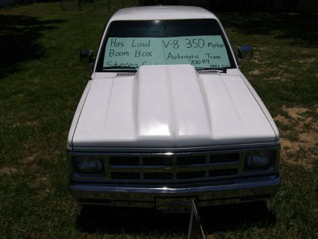 1993 White Chevrolet S-10 Extended Cab Pickup