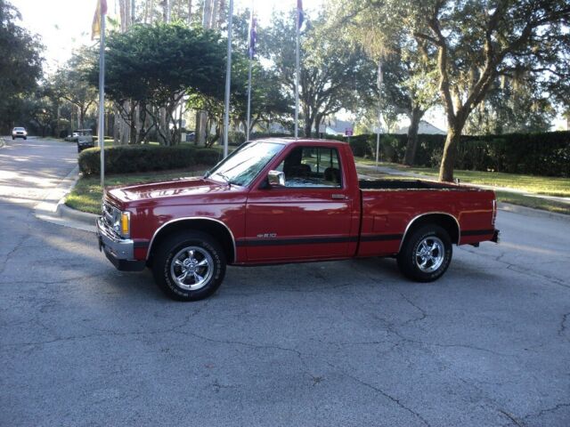 1993 Red Chevrolet S-10 Standard Cab Pickup