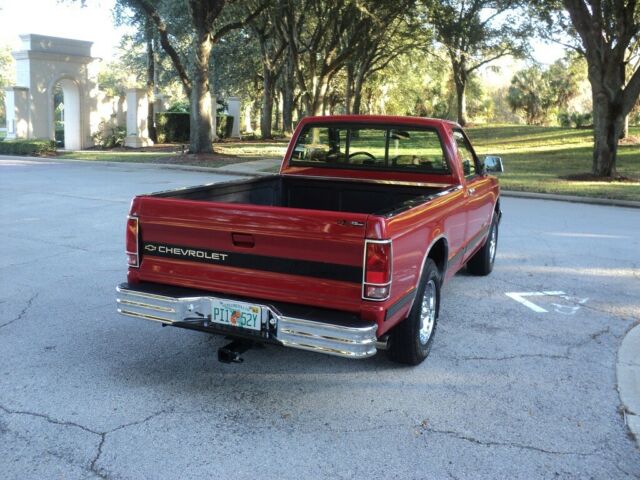 1993 Red Chevrolet S-10 Standard Cab Pickup