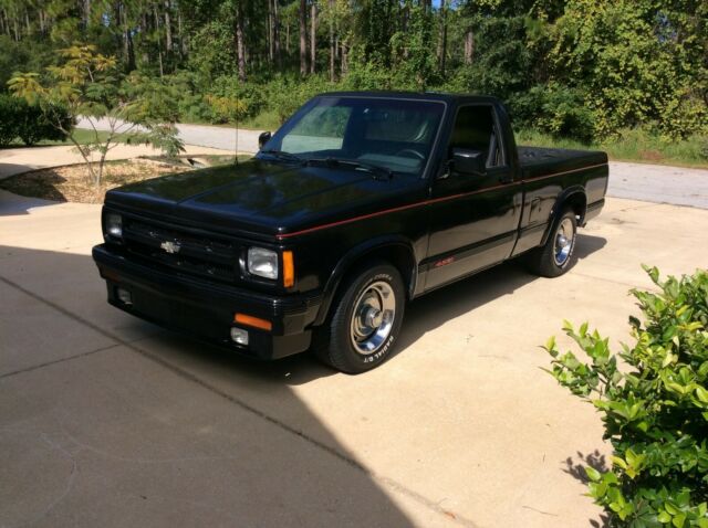 1993 Black Chevrolet S-10