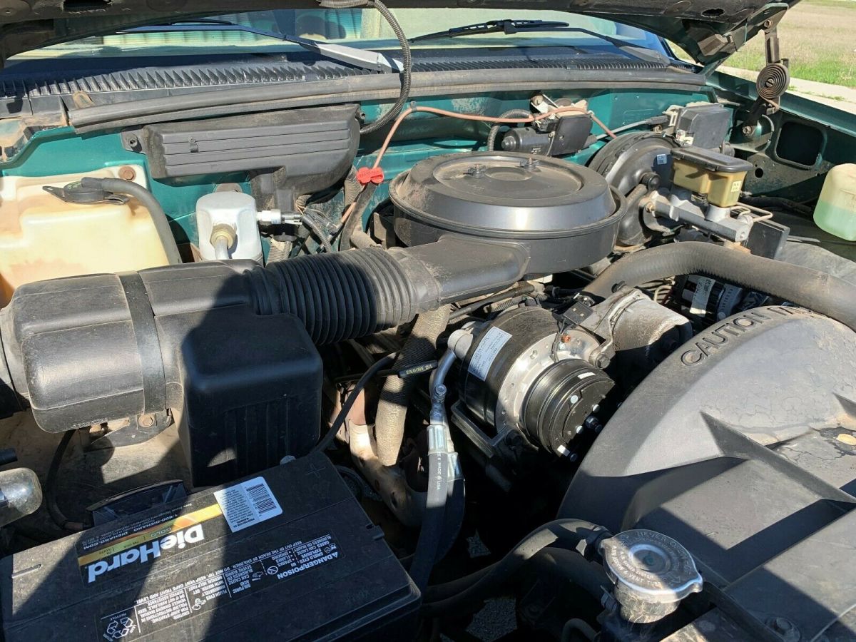 1993 Green Chevrolet C/K Pickup 1500 Standard Cab Pickup