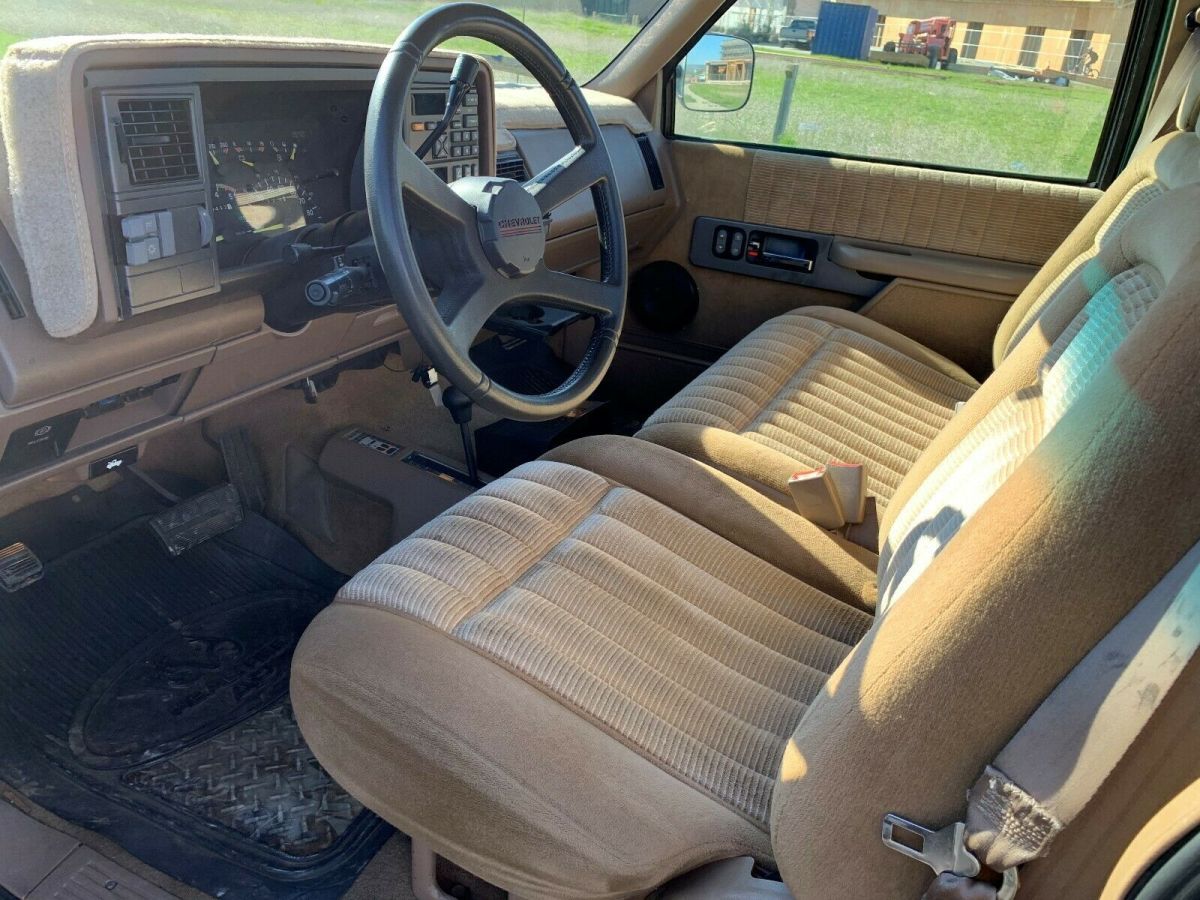 1993 Green Chevrolet C/K Pickup 1500 Standard Cab Pickup