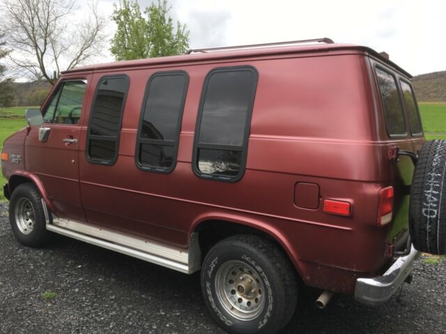 1993 Burgundy Chevrolet G20 Van