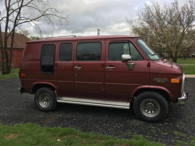 1993 Burgundy Chevrolet G20 Van
