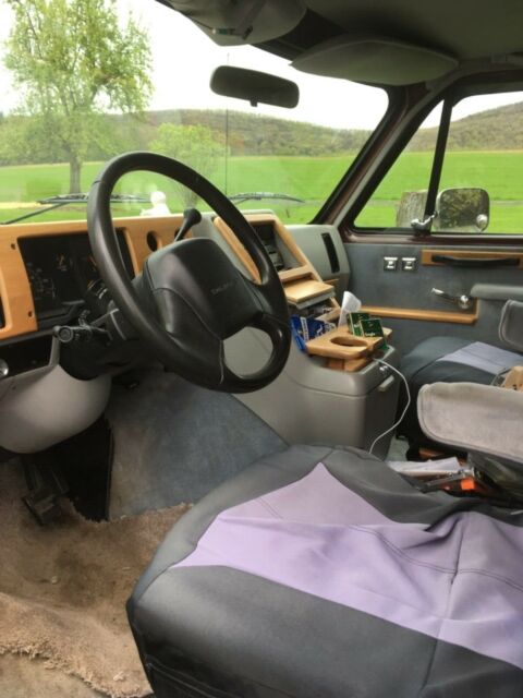 1993 Burgundy Chevrolet G20 Van