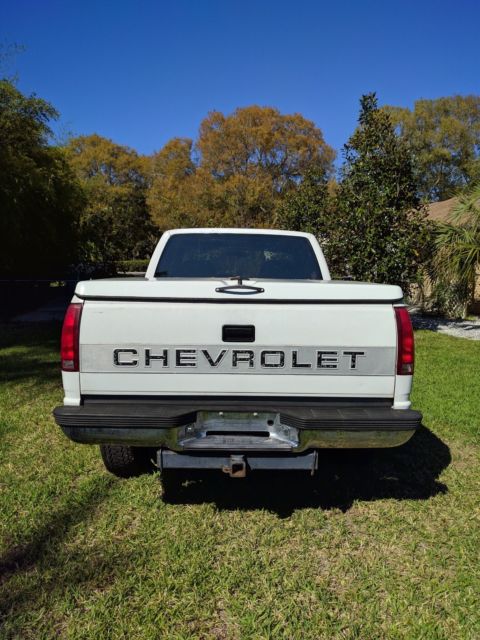1993 White Chevrolet C/K Pickup 1500 Extended Cab Pickup