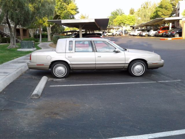 1993 Gold Chrysler New Yorker Sedan