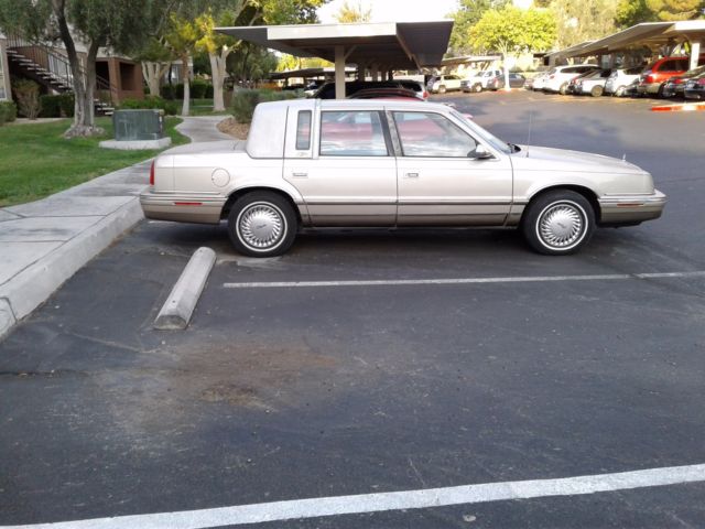 1993 Gold Chrysler New Yorker Sedan