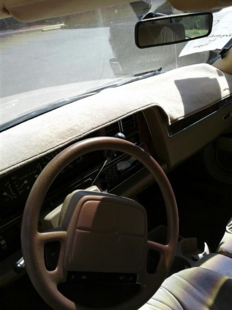 1993 Gold Chrysler New Yorker Sedan