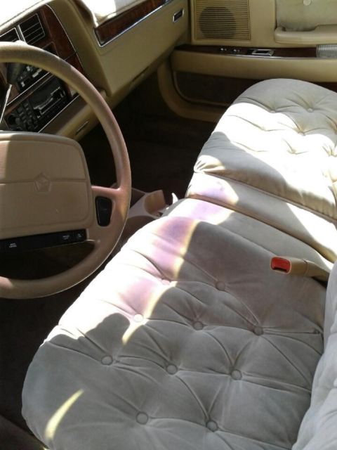1993 Gold Chrysler New Yorker Sedan