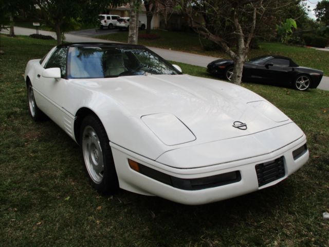 1993 Yellow Chevrolet Corvette