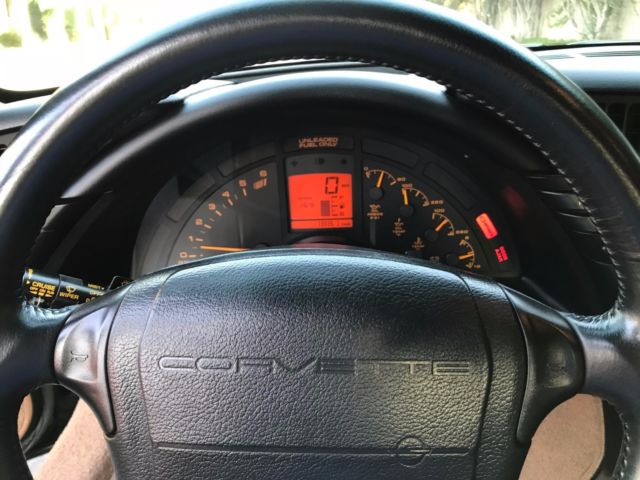 1993 POLO GREEN Chevrolet Corvette Coupe
