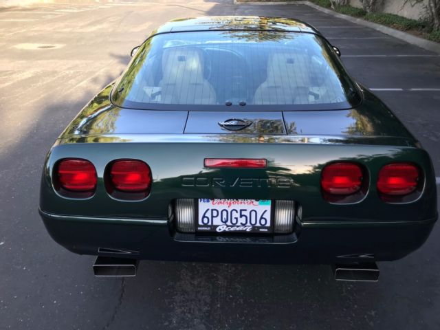 1993 POLO GREEN Chevrolet Corvette Coupe