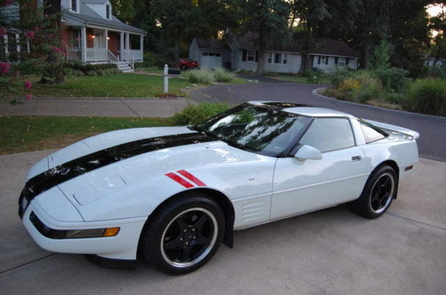 1993 White Chevrolet Corvette Coupe