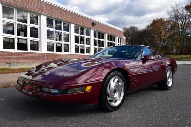 1993 Burgundy Chevrolet Corvette Coupe