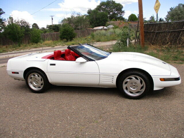 1993 White Chevrolet Corvette Convertible