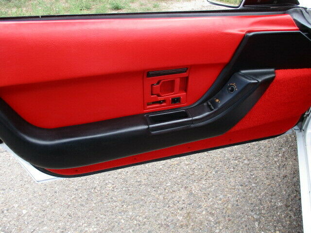 1993 White Chevrolet Corvette Convertible