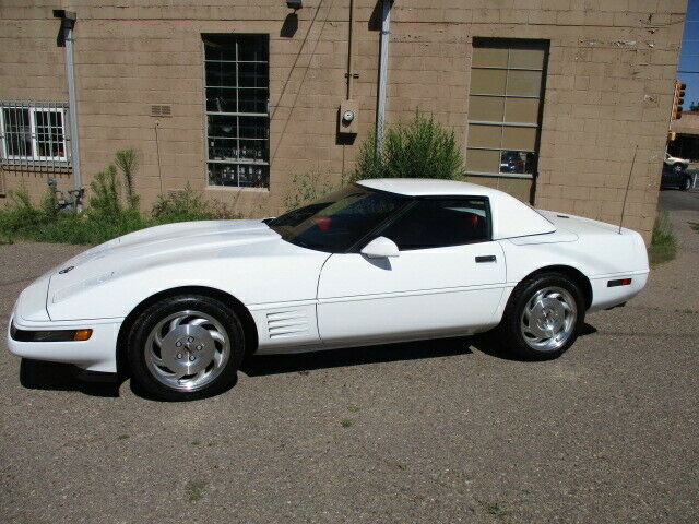 1993 White Chevrolet Corvette Convertible