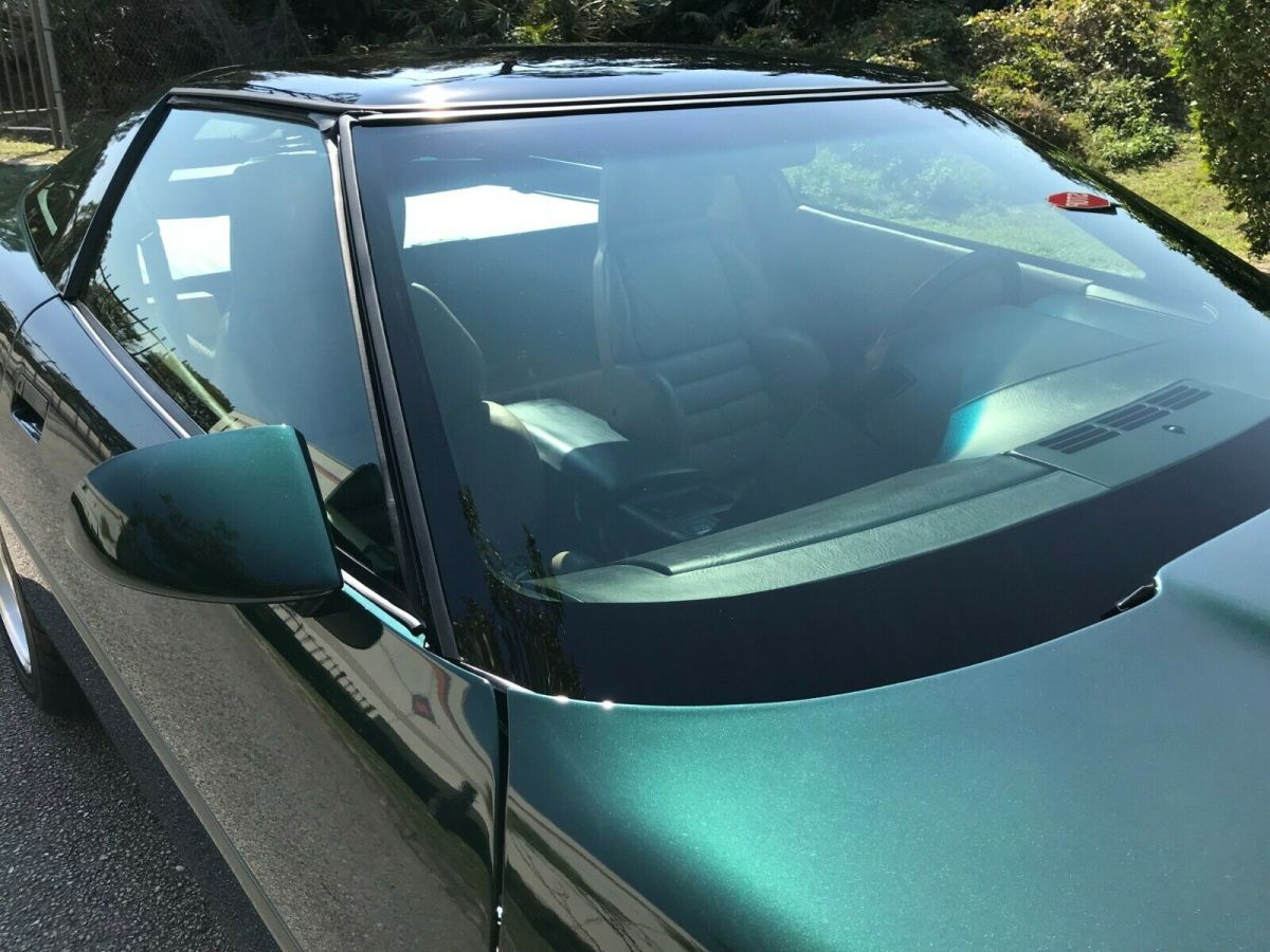 1993 Green Chevrolet Corvette Coupe