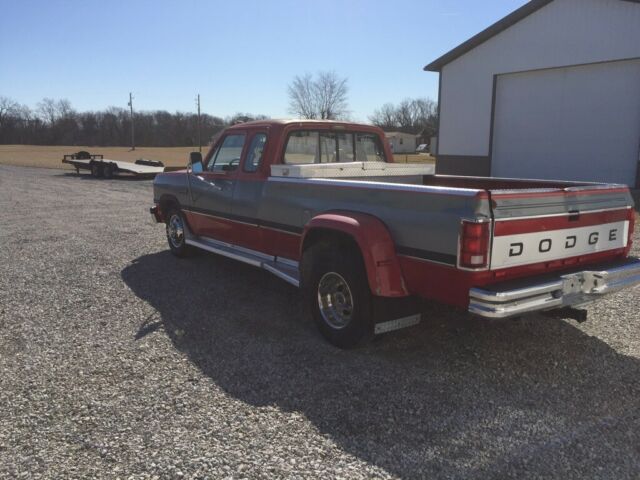 1993 Red Dodge Ram 3500 Extended Cab Pickup