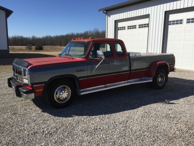1993 Red Dodge Ram 3500 Extended Cab Pickup