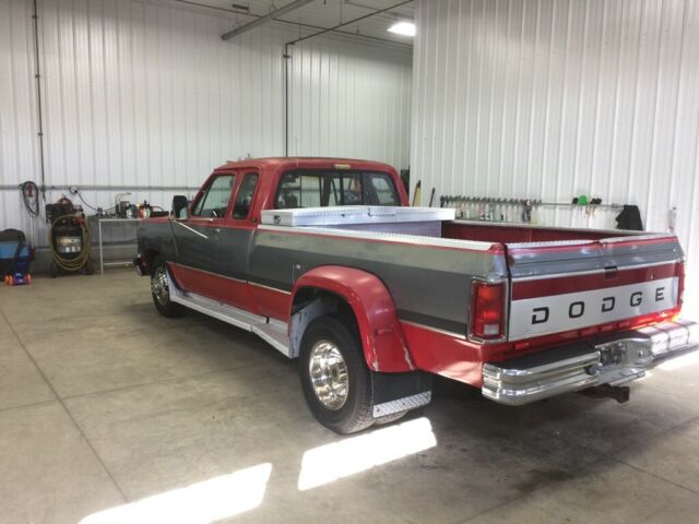 1993 Red Dodge Ram 3500 Extended Cab Pickup