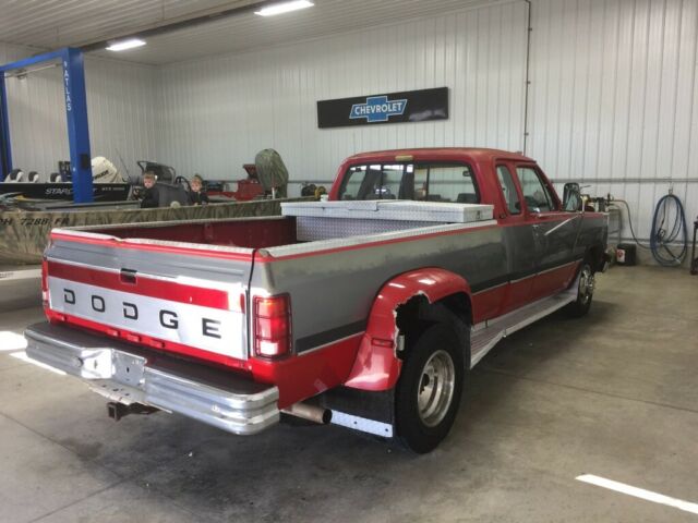 1993 Red Dodge Ram 3500 Extended Cab Pickup