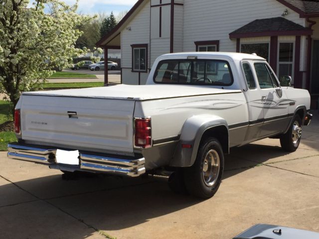 1993 White Dodge Ram 3500