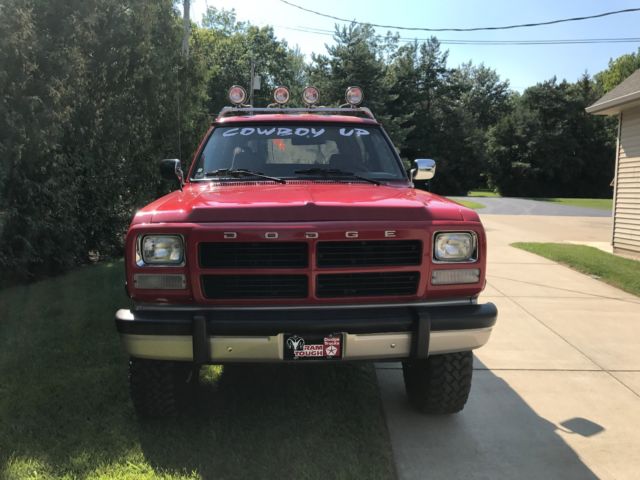 1993 Red Dodge Ramcharger SUV