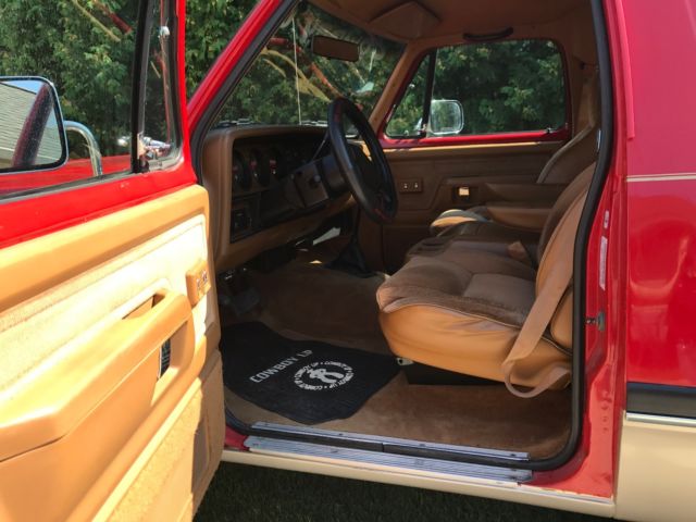 1993 Red Dodge Ramcharger SUV