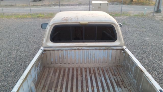 1993 Tan Dodge W250 Extended Cab Pickup