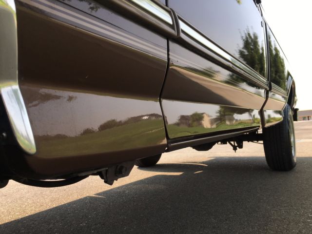 1993 Brown Ford F-150 Standard Cab Pickup