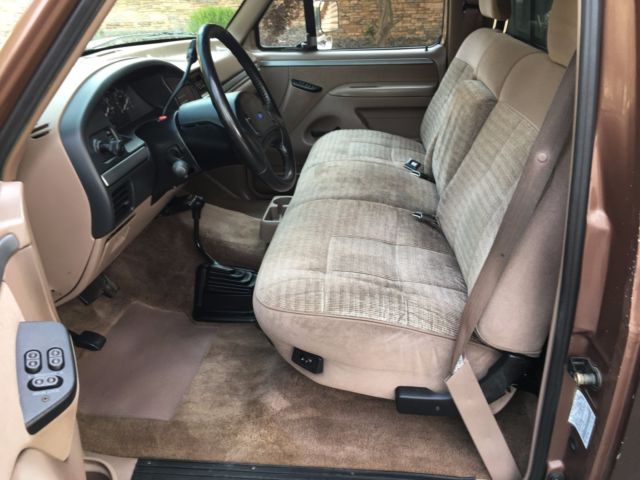 1993 Brown Ford F-150 Standard Cab Pickup