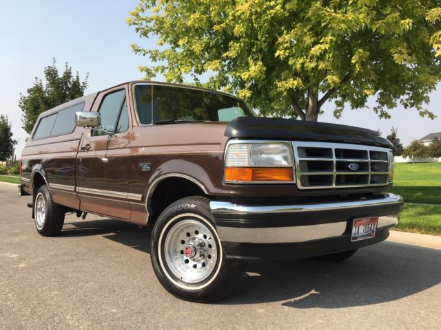1993 Brown Ford F-150 Standard Cab Pickup