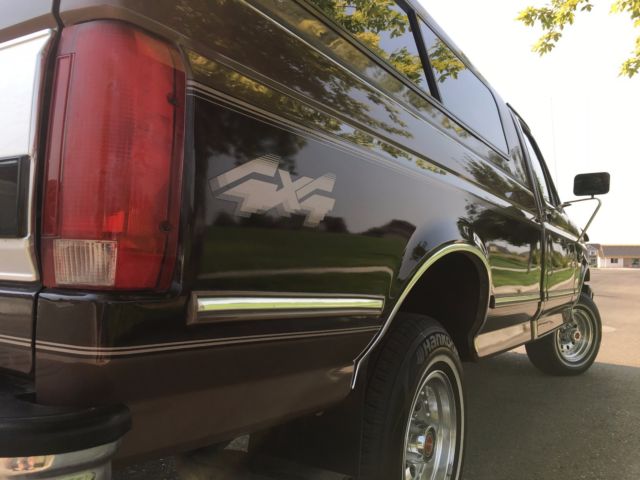1993 Brown Ford F-150 Standard Cab Pickup
