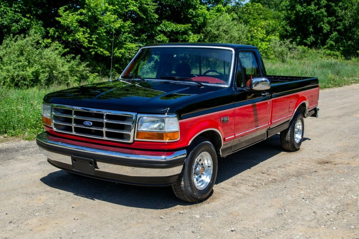 1993 Black/Red Ford F-150 Standard Cab Pickup