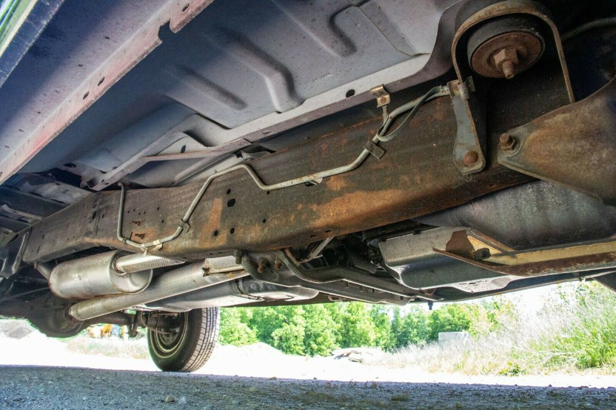 1993 Black/Red Ford F-150 Standard Cab Pickup