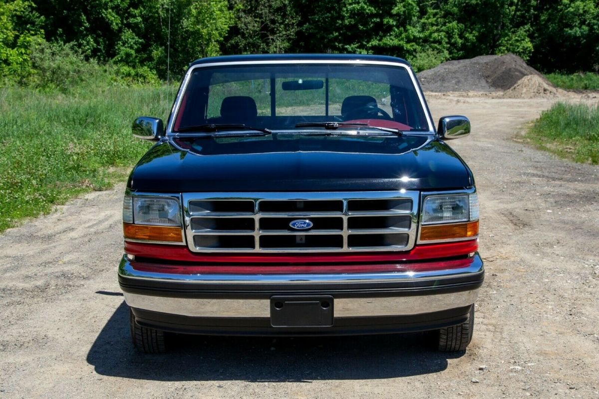 1993 Black/Red Ford F-150 Standard Cab Pickup