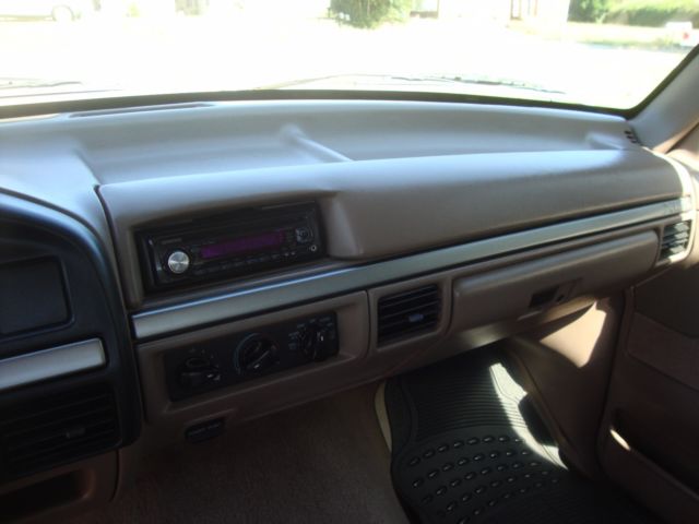 1993 Brown Ford F-150 Extended Cab Pickup
