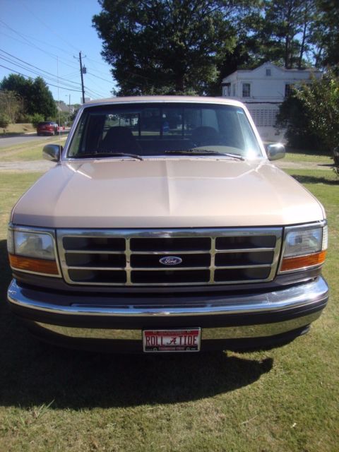 1993 Brown Ford F-150 Extended Cab Pickup