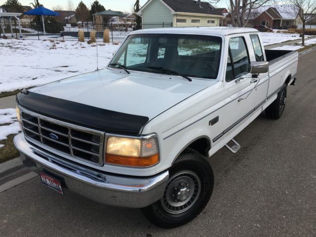 1993 White Ford F-250 Extended Cab Pickup