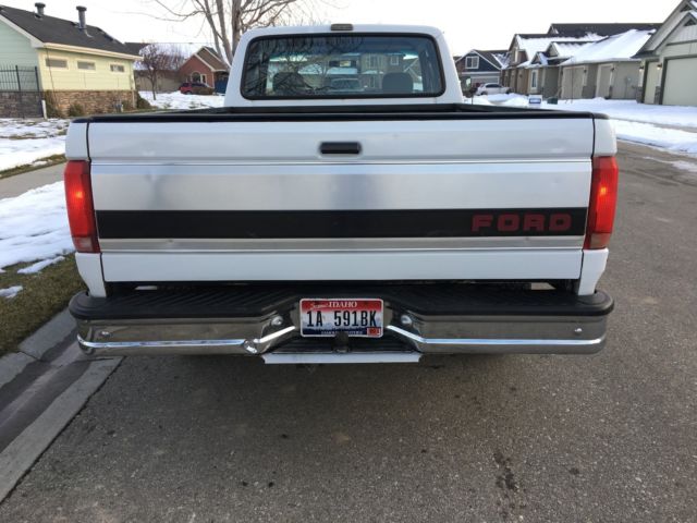 1993 White Ford F-250 Extended Cab Pickup