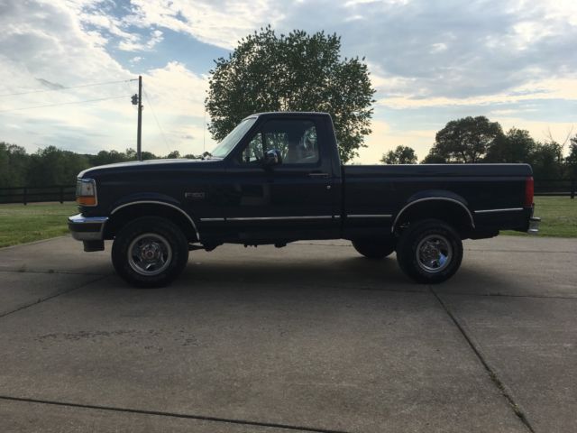 1993 Navy Blue Ford F-150 Standard Cab Pickup