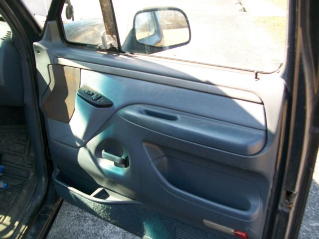 1993 Blue Ford F-150 Extended Cab Pickup