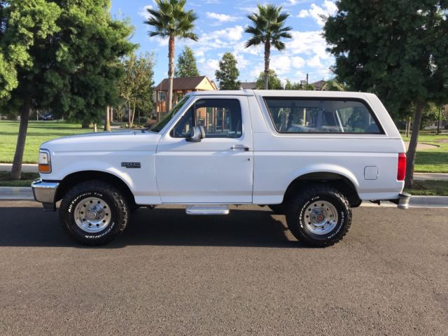 1993 White Ford Bronco SUV