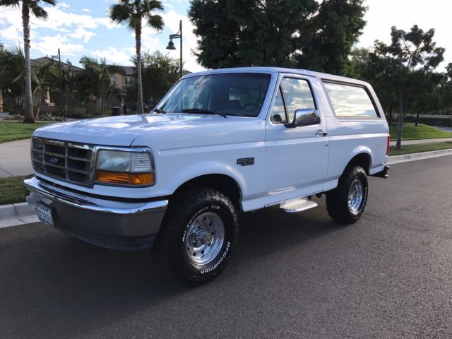1993 White Ford Bronco SUV