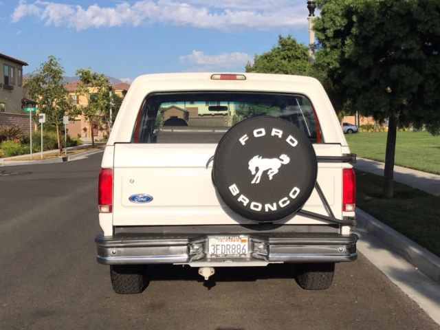 1993 White Ford Bronco SUV